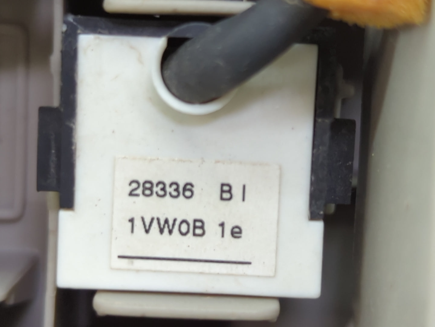 2015 Nissan Altima Overhead Roof Console - Oemusedautoparts1.com