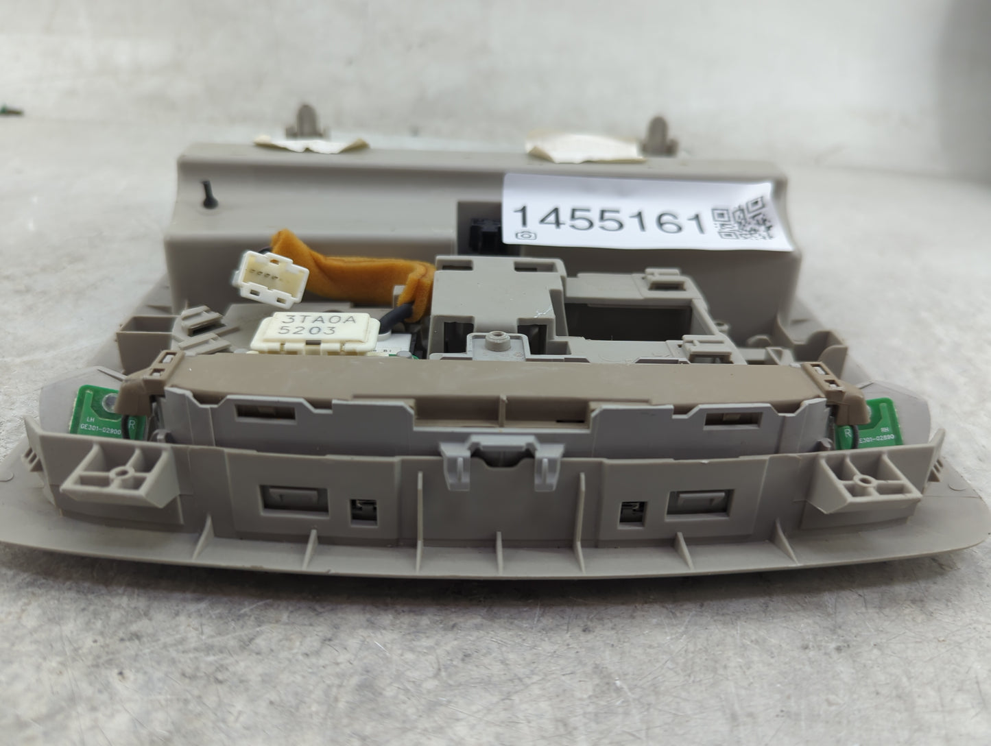 2015 Nissan Altima Overhead Roof Console - Oemusedautoparts1.com