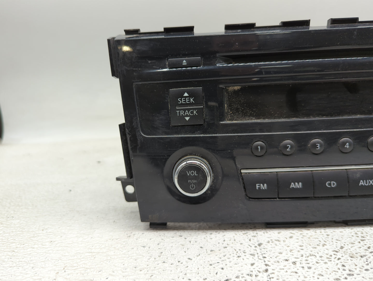 2013-2015 Nissan Altima Radio AM FM Cd Player Receiver Replacement P/N:28185 3TB0G Fits Fits 2013 2014 2015 OEM Used Auto Pa