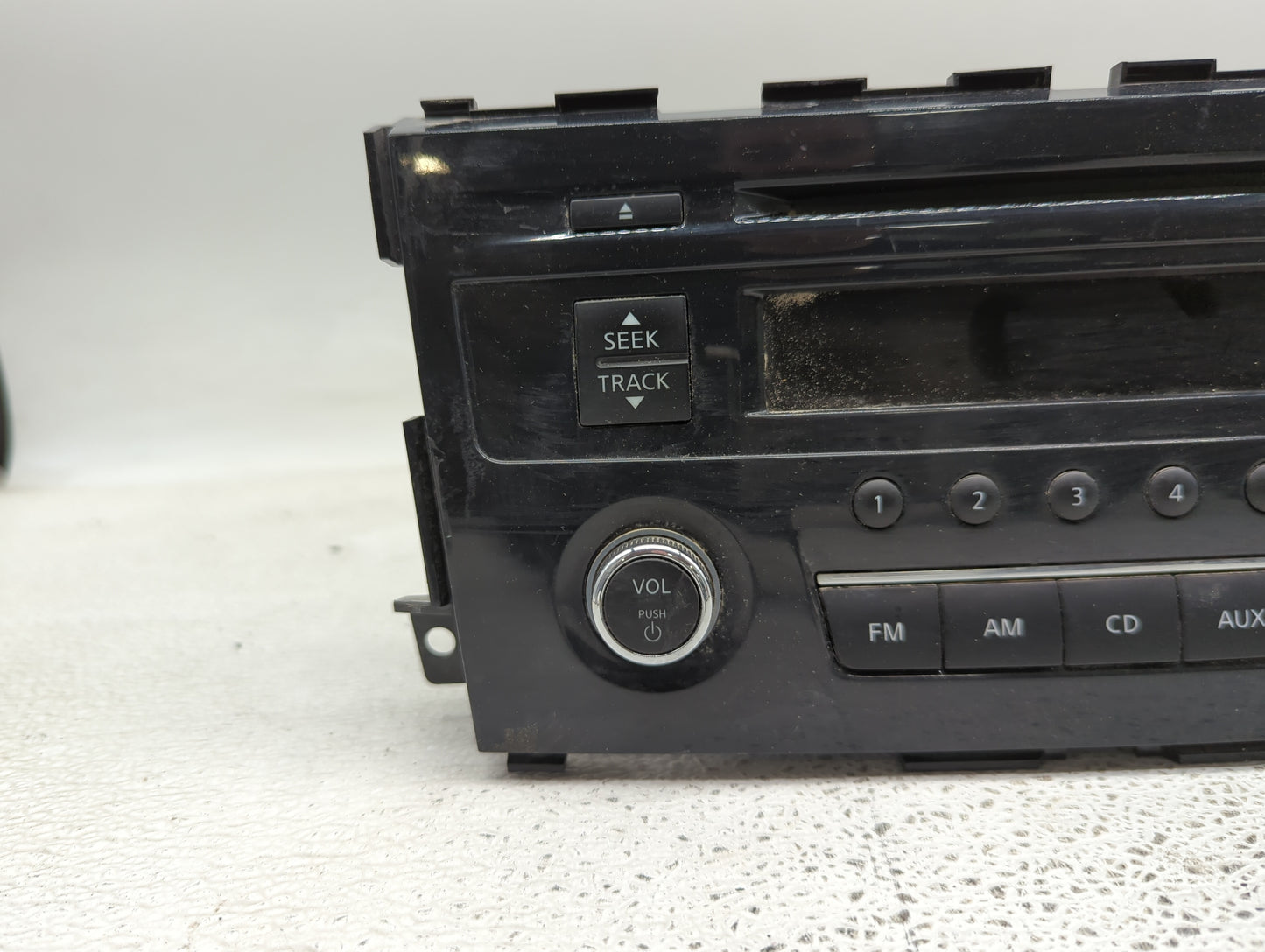 2013-2015 Nissan Altima Radio AM FM Cd Player Receiver Replacement P/N:28185 3TB0G Fits Fits 2013 2014 2015 OEM Used Auto Pa