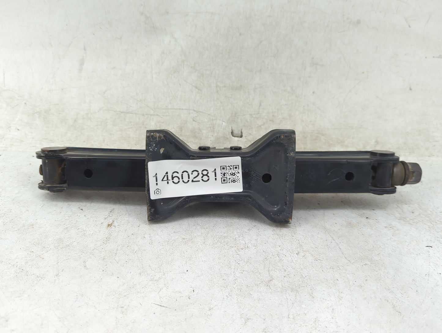 2015 Nissan Altima Spare Scissor Car Jack 1460281 - Oemusedautoparts1.com