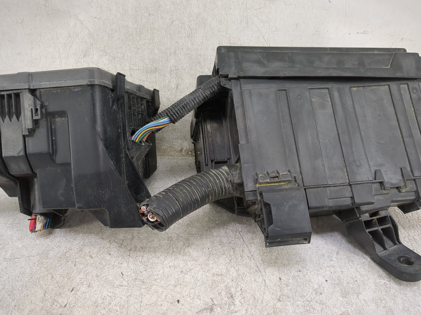 2015 Nissan Altima Fusebox Fuse Box Panel Relay Module Fits OEM Used Auto Parts - Oemusedautoparts1.com