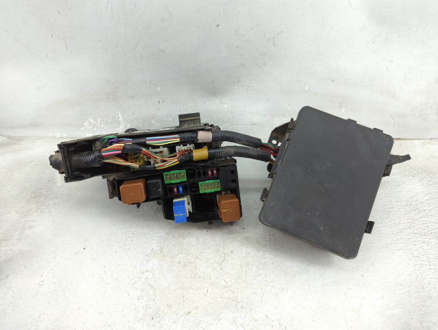 2015 Nissan Altima Fusebox Fuse Box Panel Relay Module Fits OEM Used Auto Parts - Oemusedautoparts1.com