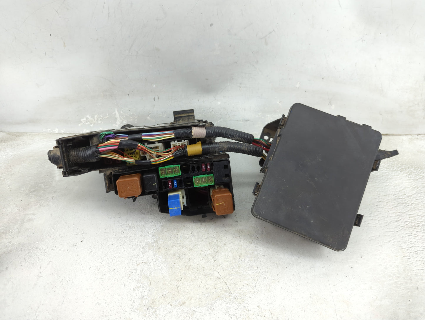 2015 Nissan Altima Fusebox Fuse Box Panel Relay Module Fits OEM Used Auto Parts - Oemusedautoparts1.com