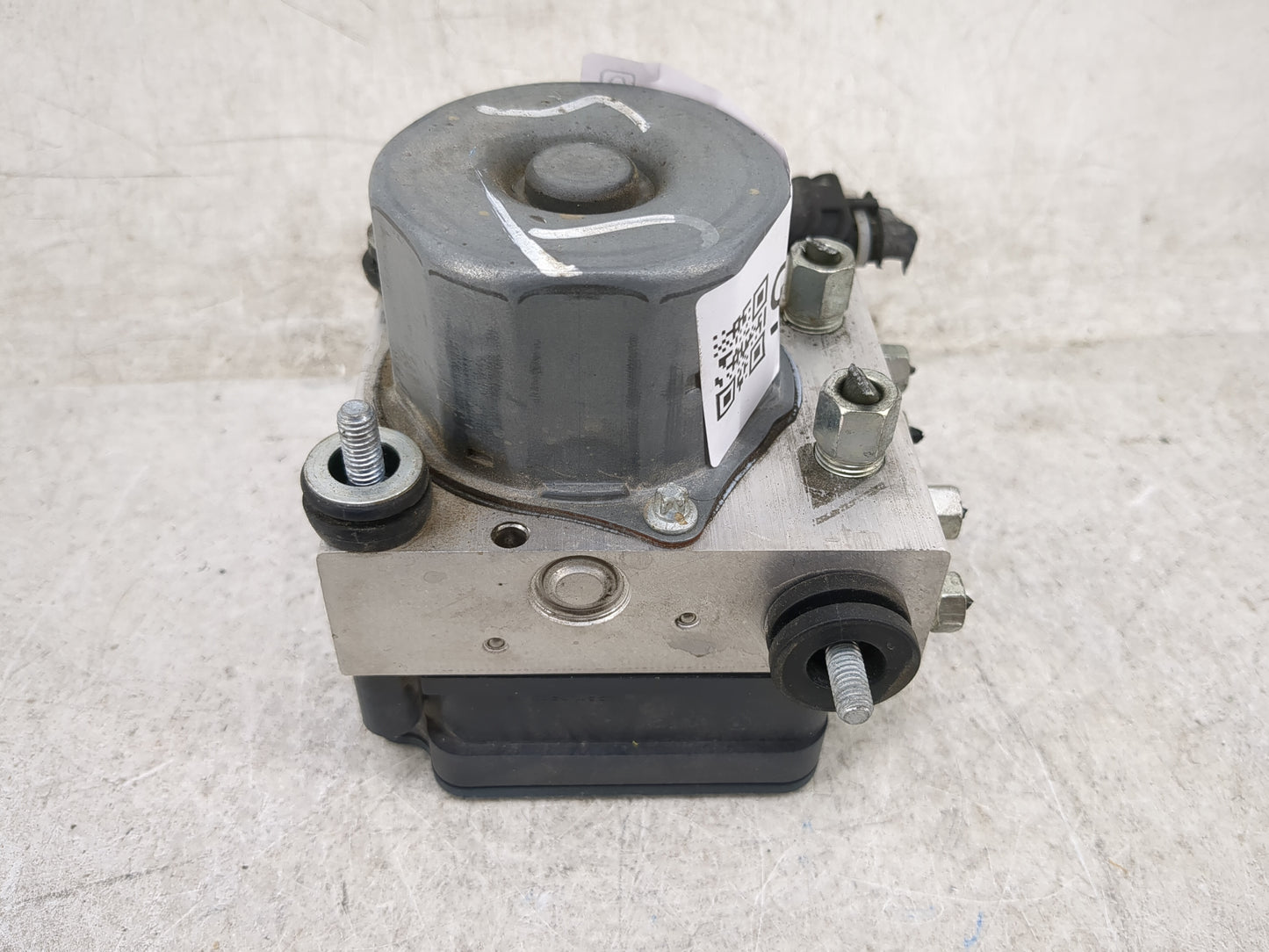 2015 Nissan Altima ABS Pump Control Module Replacement P/N:47660 9HM0A Fits OEM Used Auto Parts - Oemusedautoparts1.com