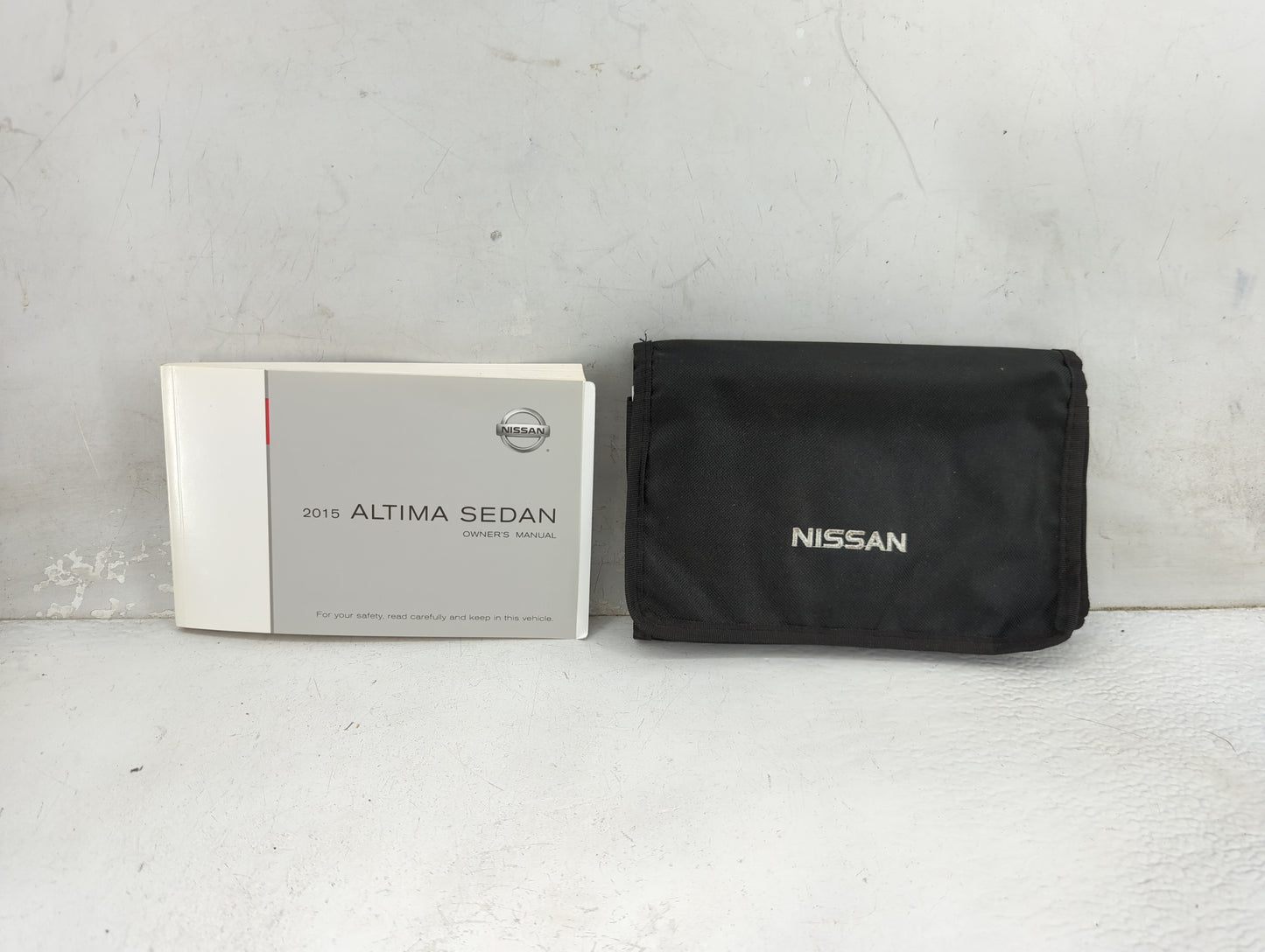 2015 Nissan Altima Owners Manual Book Guide P/N:OM15EA0L33U4 OEM Used Auto Parts - Oemusedautoparts1.com
