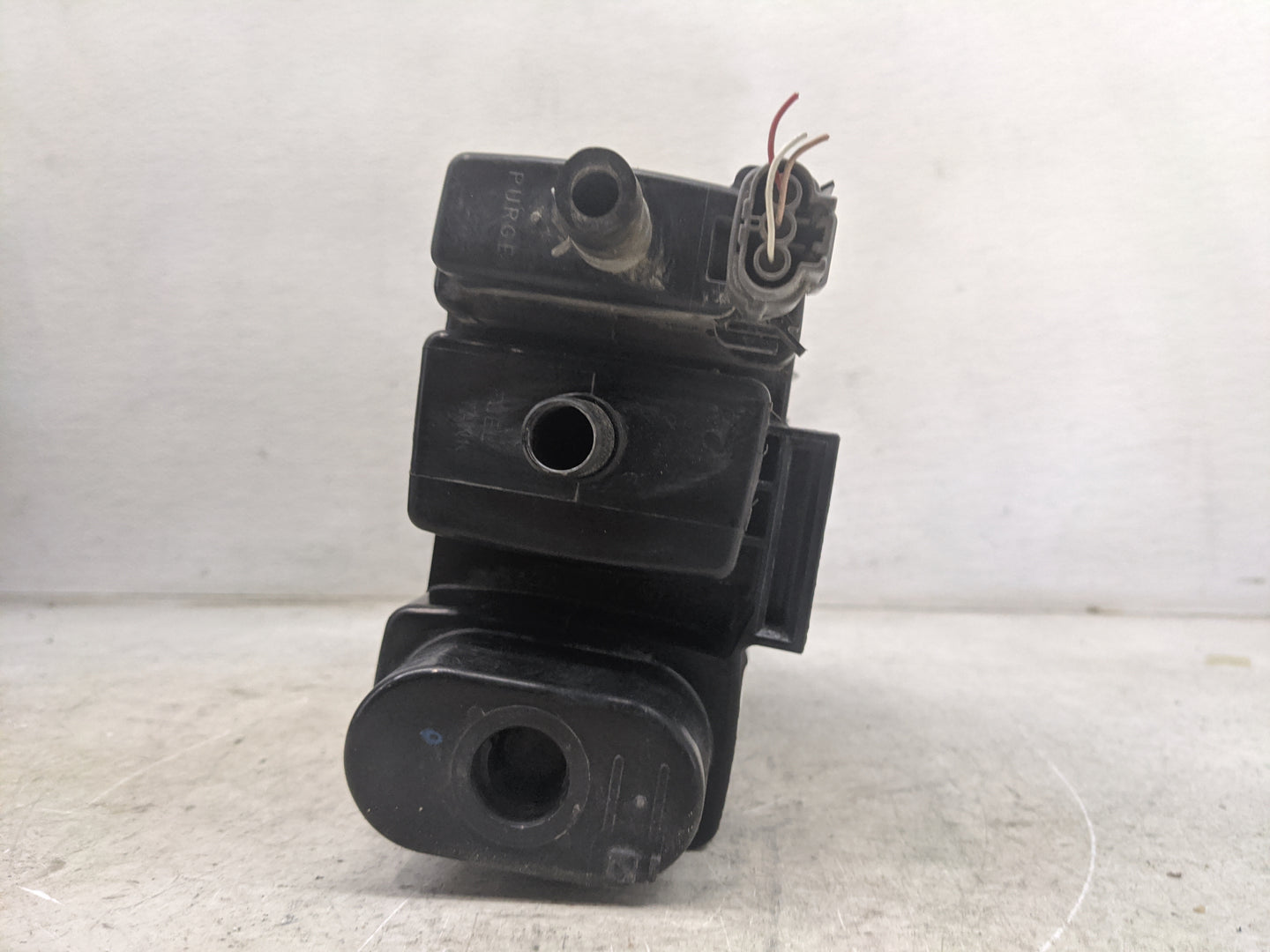2015 Nissan Altima Fuel Vapor Charcoal Canister 1462110 - Oemusedautoparts1.com
