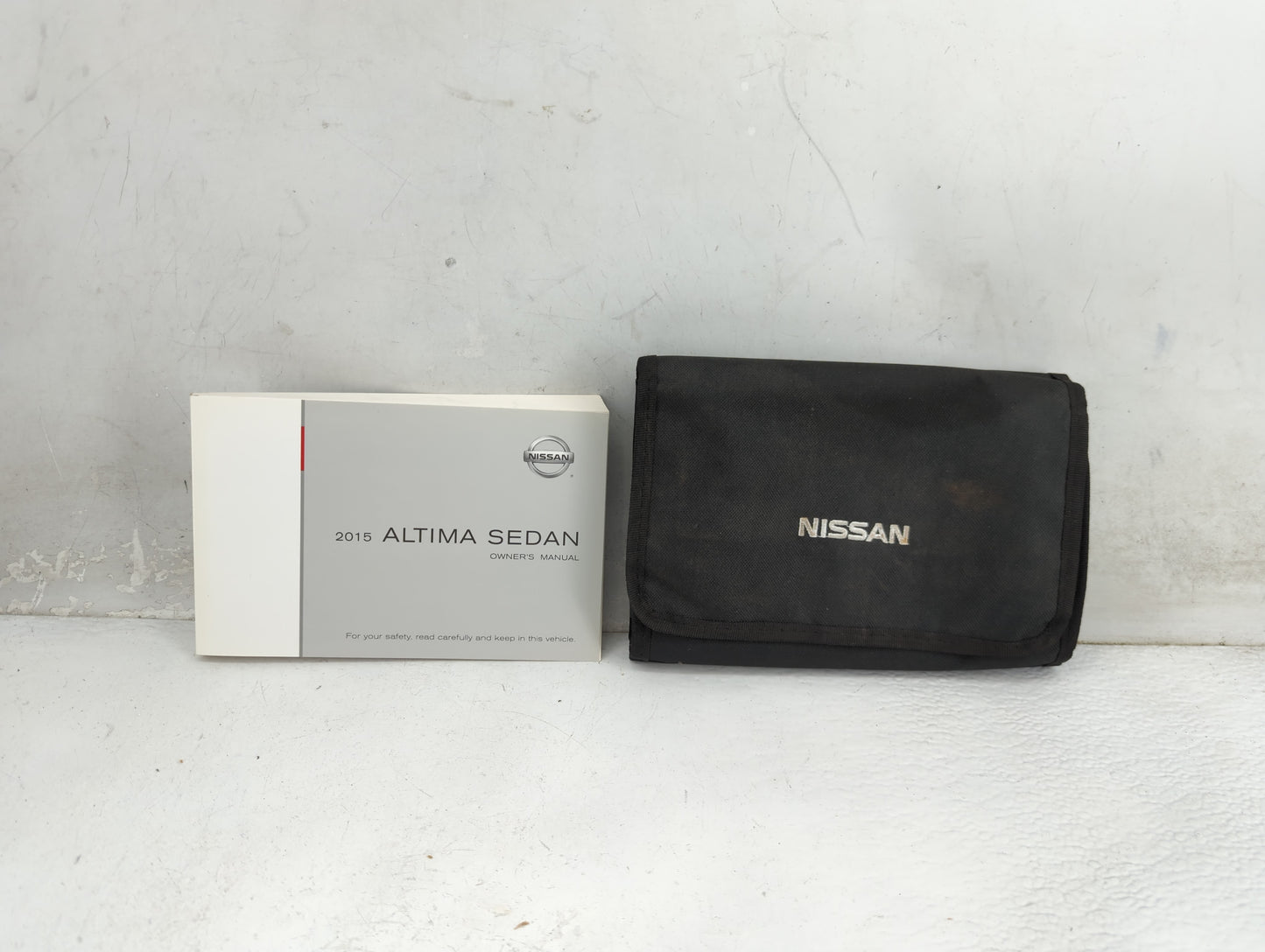 2015 Nissan Altima Owners Manual Book Guide P/N:OM15EA0L33U4 OEM Used Auto Parts - Oemusedautoparts1.com