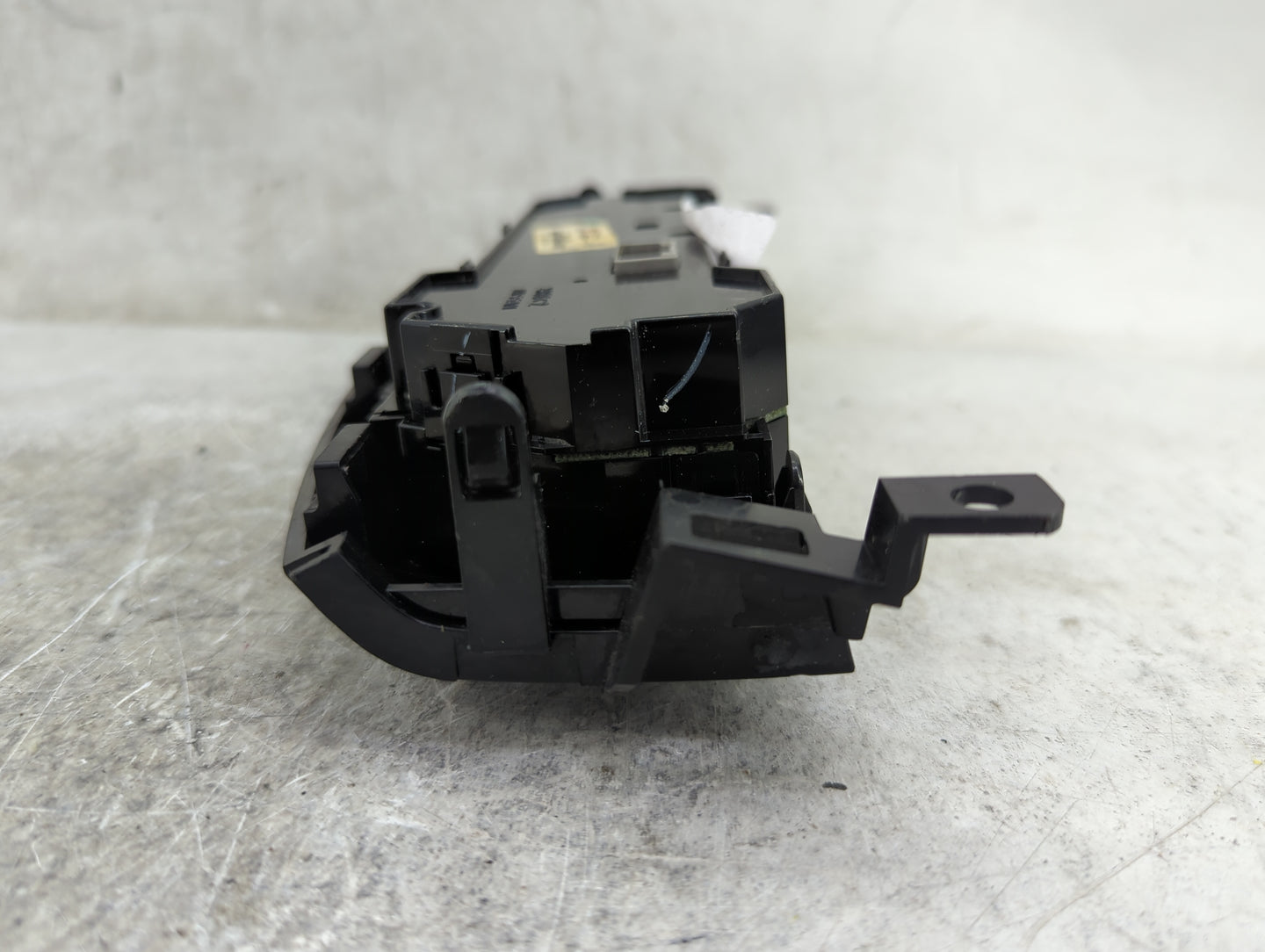 2015 Nissan Altima Climate Control Module Temperature AC/Heater Replacement P/N:275109HP0A F4Q15092 Fits OEM Used Auto Parts