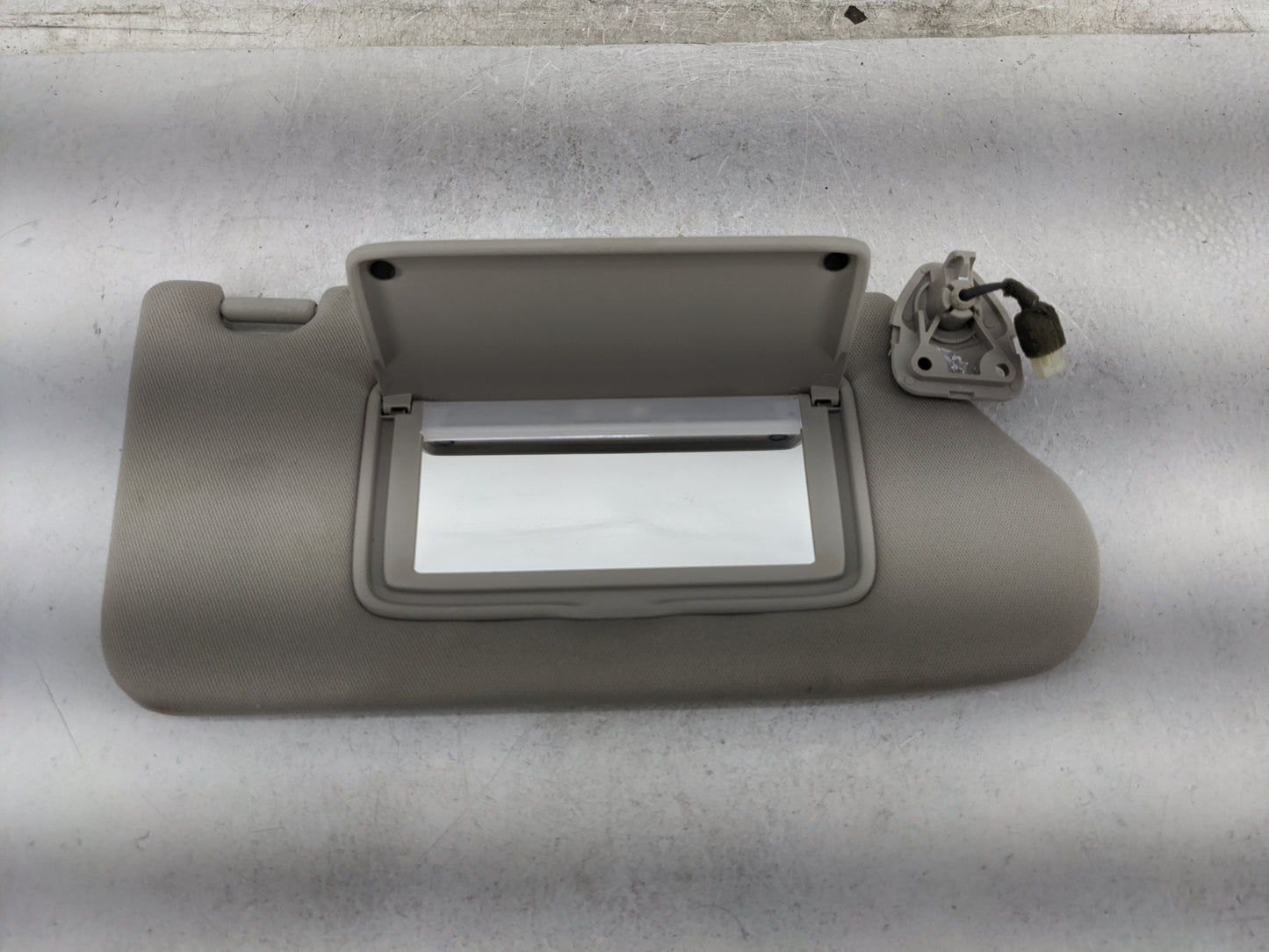 2013-2018 Nissan Altima Sun Visor Shade Replacement Passenger Right Mirror Fits Fits 2013 2014 2015 2016 2017 2018 OEM Used 
