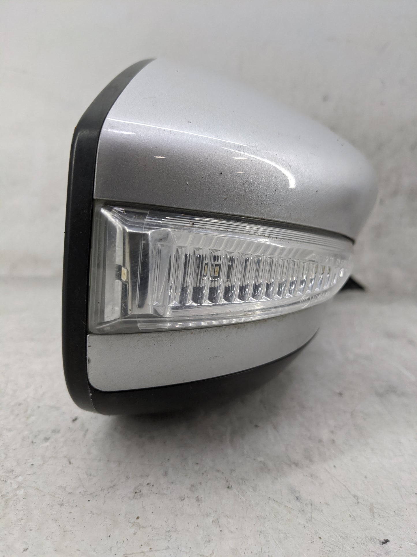 2013-2018 Nissan Altima Passenger Side View Mirror - Right Door Mirror OEM Used - Oemusedautoparts1.com