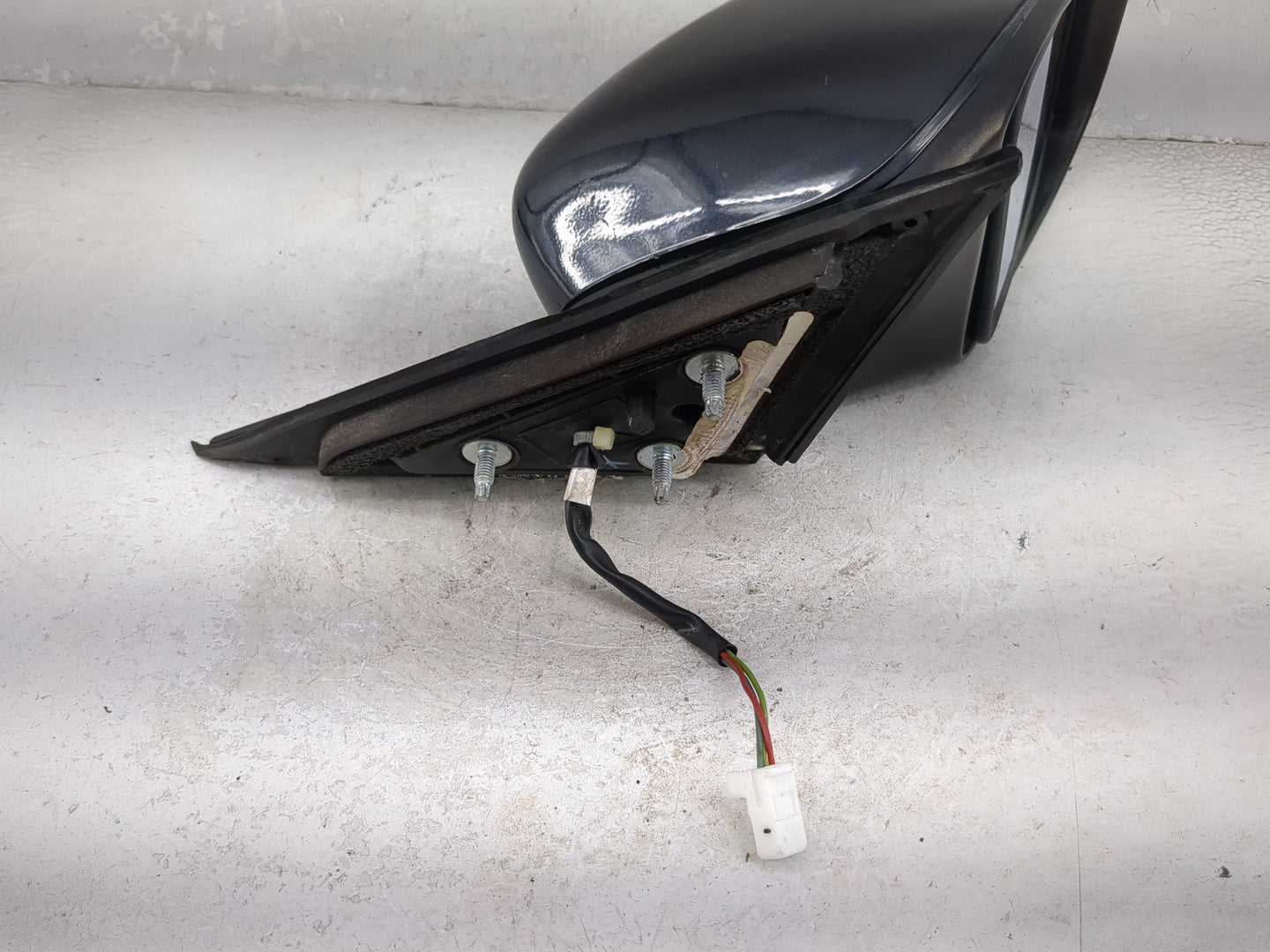 2013-2018 Nissan Altima Passenger Side View Mirror - Right Door Mirror OEM Used - Oemusedautoparts1.com