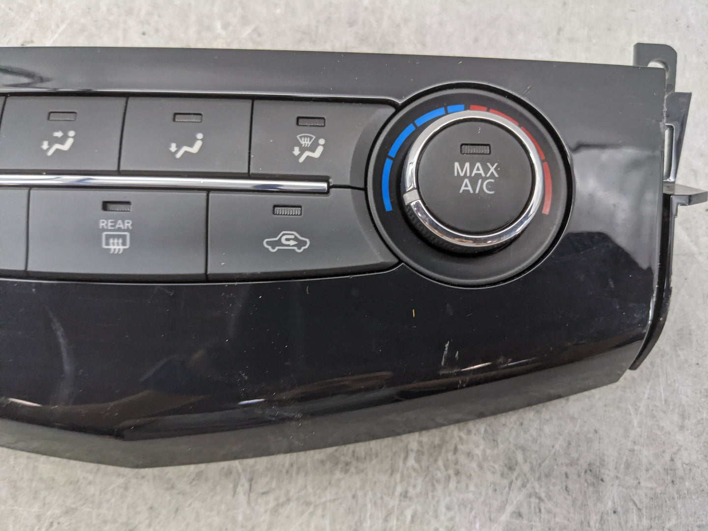 2015 Nissan Altima Climate Control Module Temperature AC/Heater Replacement P/N:275109HP0A E7P48061 Fits OEM Used Auto Parts