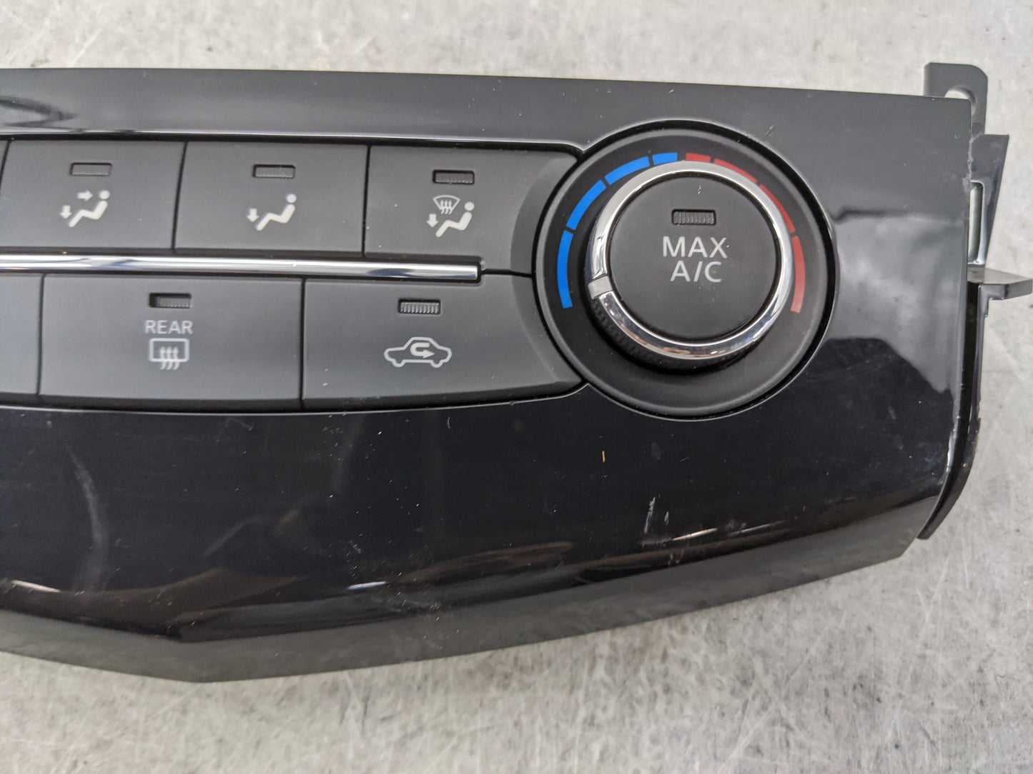 2015 Nissan Altima Climate Control Module Temperature AC/Heater Replacement P/N:275109HP0A E7P48061 Fits OEM Used Auto Parts