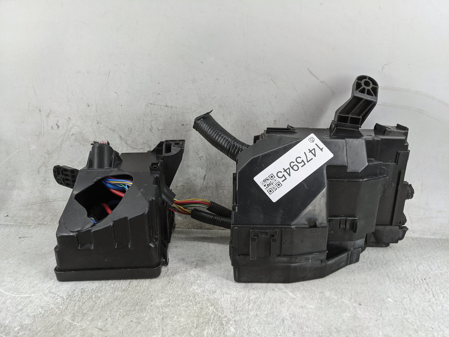 2015 Nissan Altima Fusebox Fuse Box Panel Relay Module Fits OEM Used Auto Parts - Oemusedautoparts1.com