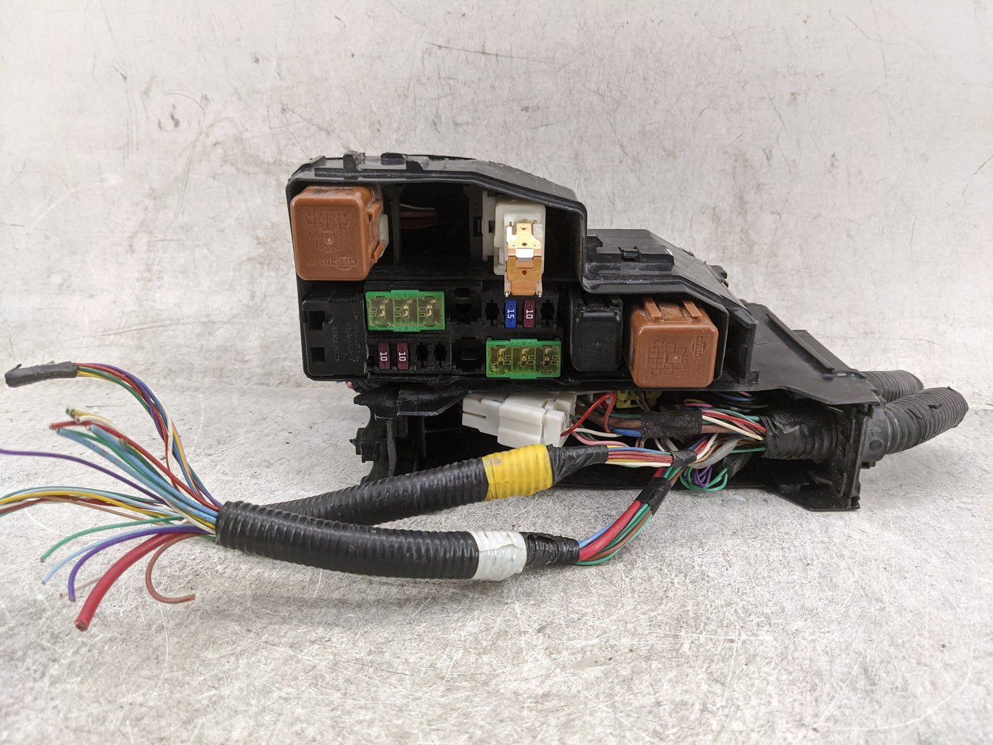 2015 Nissan Altima Fusebox Fuse Box Panel Relay Module Fits OEM Used Auto Parts - Oemusedautoparts1.com