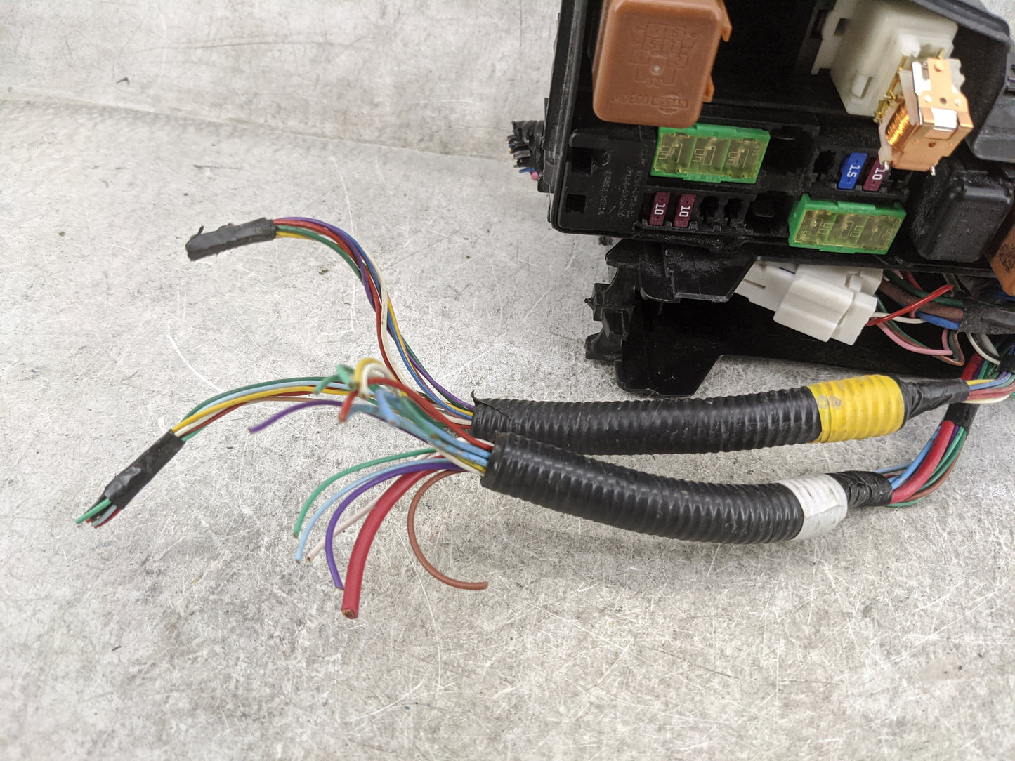 2015 Nissan Altima Fusebox Fuse Box Panel Relay Module Fits OEM Used Auto Parts - Oemusedautoparts1.com