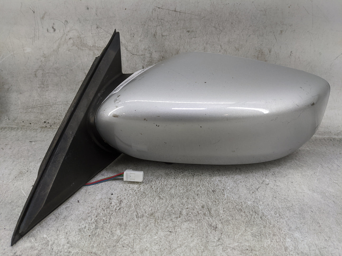 2013-2018 Nissan Altima Driver Side View Mirror - Left Door Mirror OEM Used - Oemusedautoparts1.com
