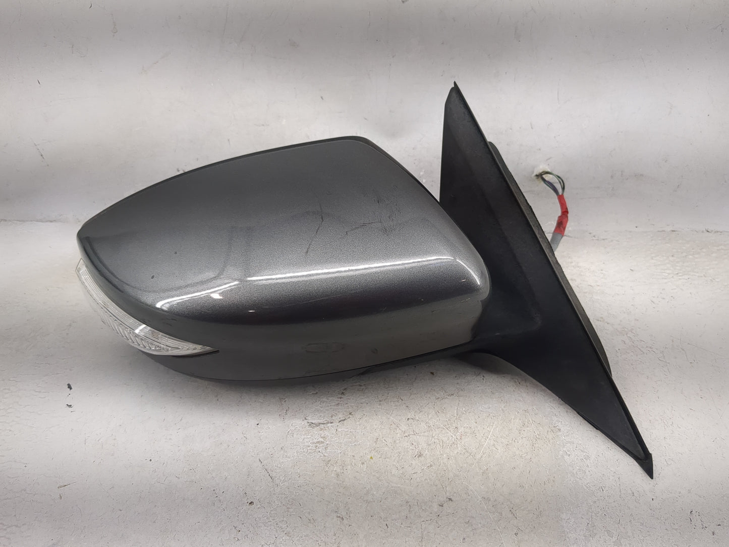 2013-2018 Nissan Altima Passenger Side View Mirror - Right Door Mirror OEM Used - Oemusedautoparts1.com