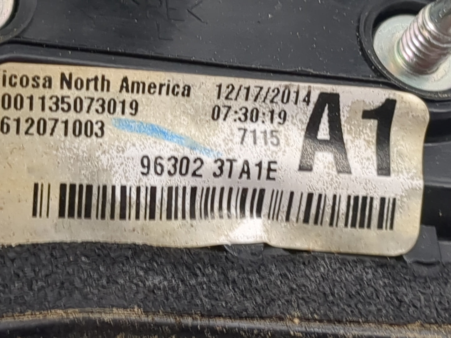 2013-2018 Nissan Altima Driver Side View Mirror - Left Door Mirror OEM Used - Oemusedautoparts1.com