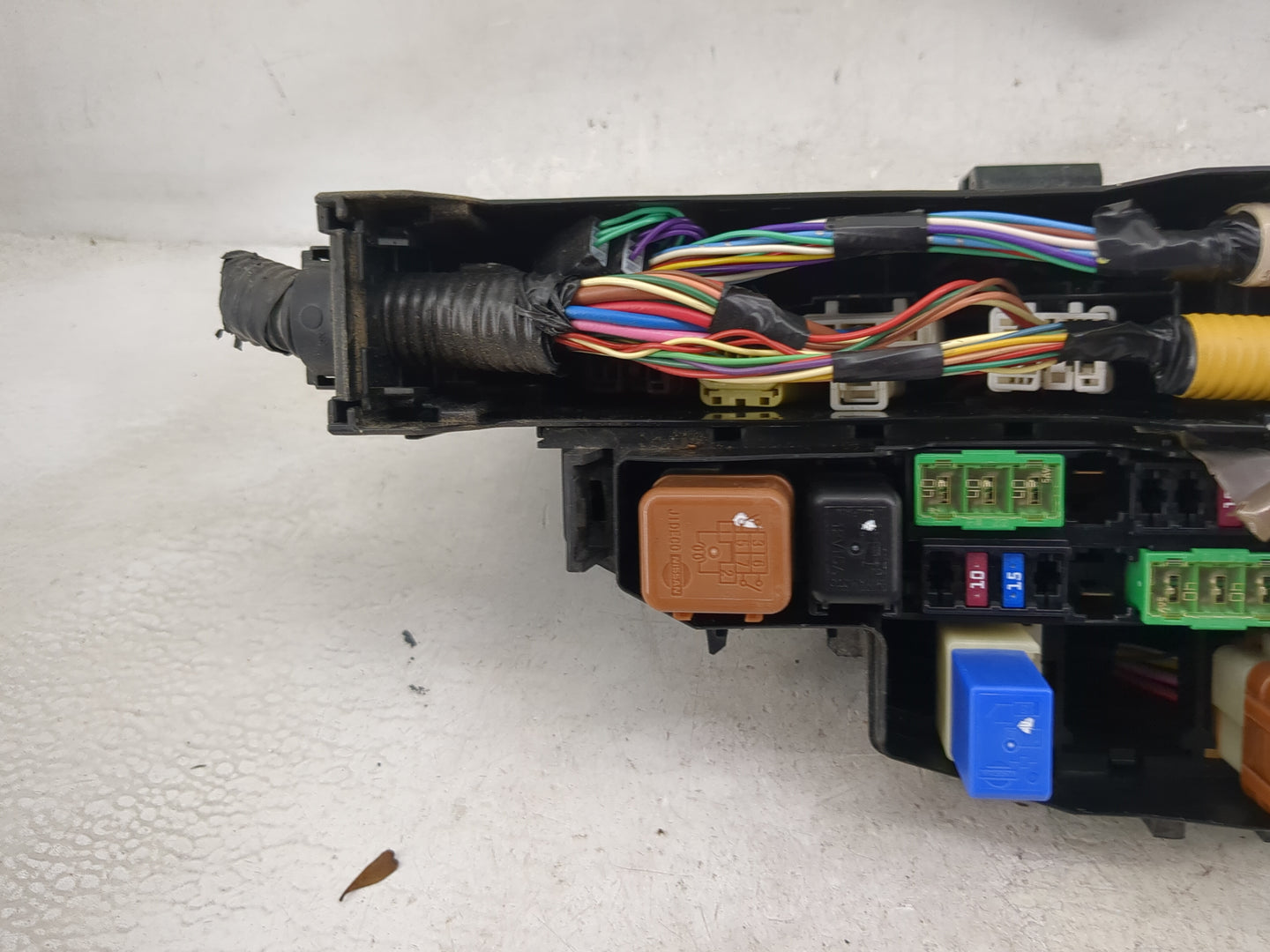 2015 Nissan Altima Fusebox Fuse Box Panel Relay Module Fits OEM Used Auto Parts - Oemusedautoparts1.com