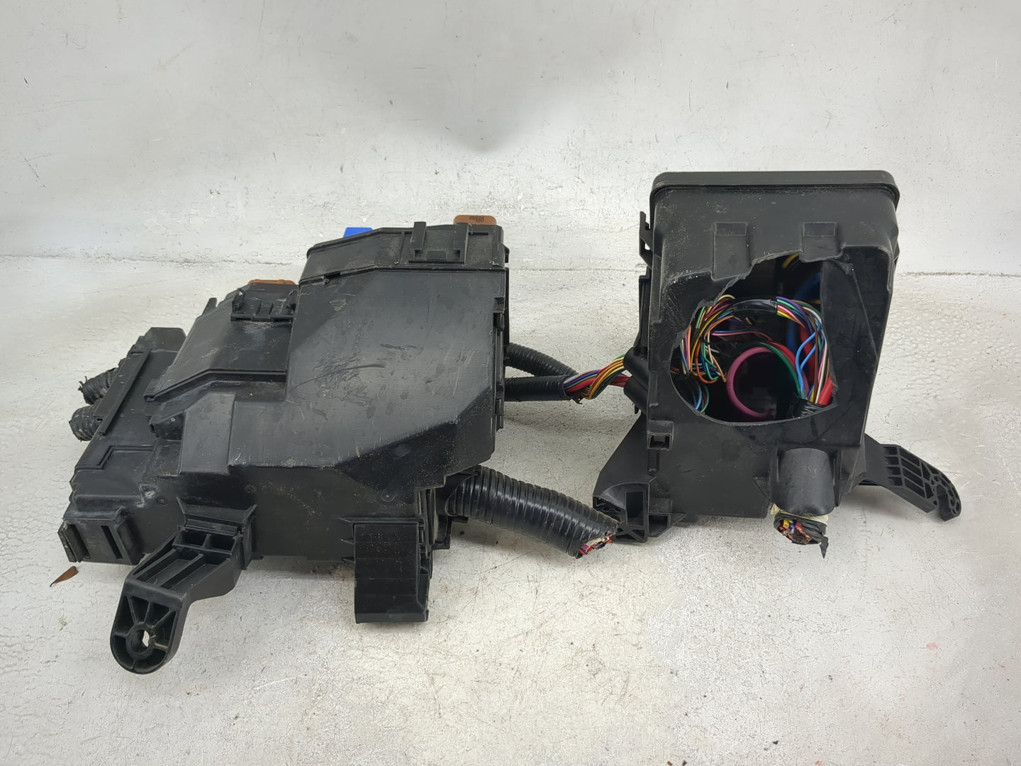 2015 Nissan Altima Fusebox Fuse Box Panel Relay Module Fits OEM Used Auto Parts - Oemusedautoparts1.com