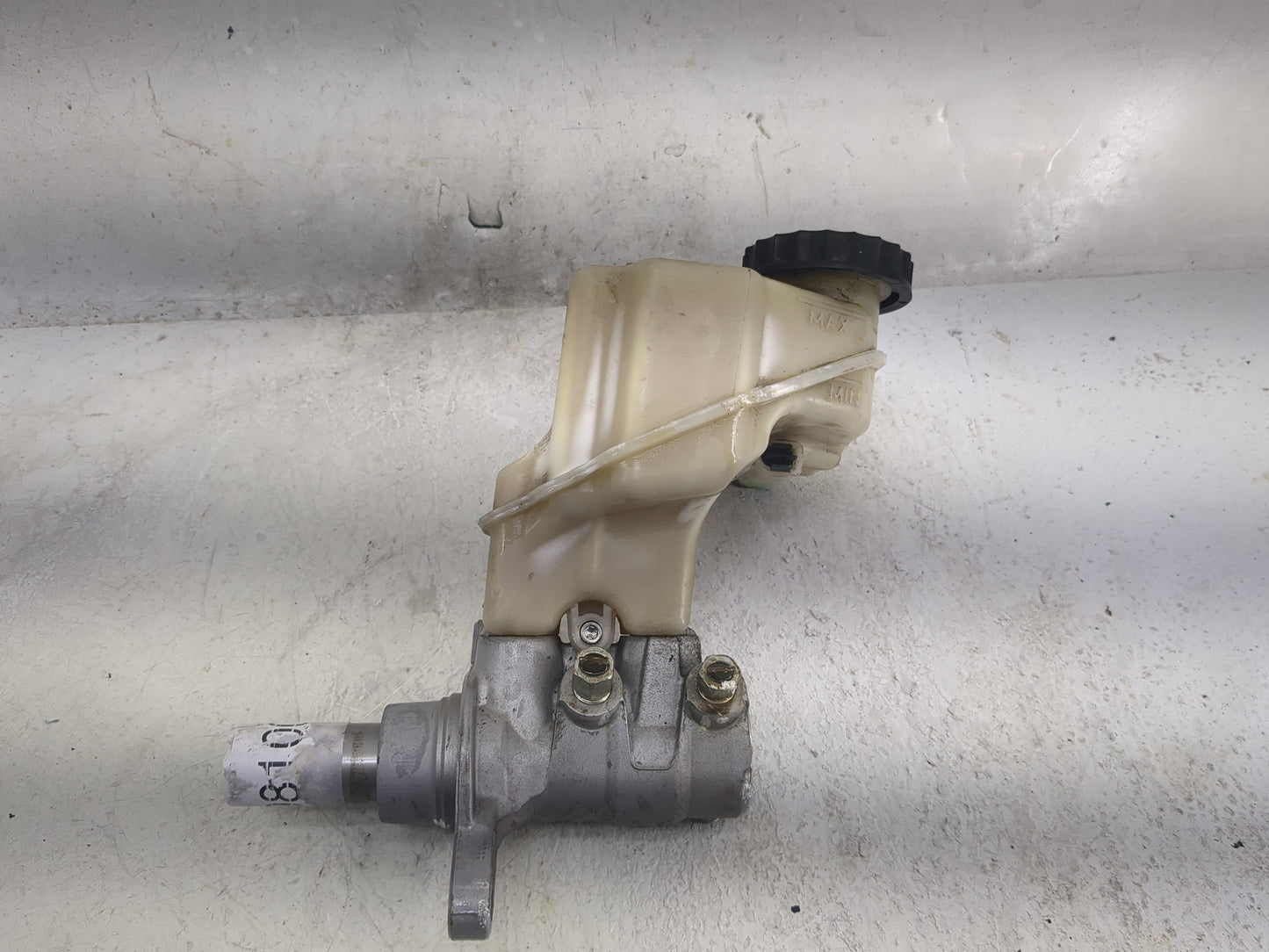 2013-2018 Nissan Altima Brake Master Cylinder 1498100 - Oemusedautoparts1.com