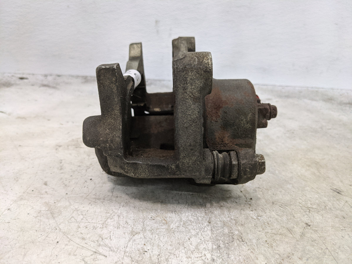 2015 Nissan Altima Front Driver Left Brake Caliper - Oemusedautoparts1.com
