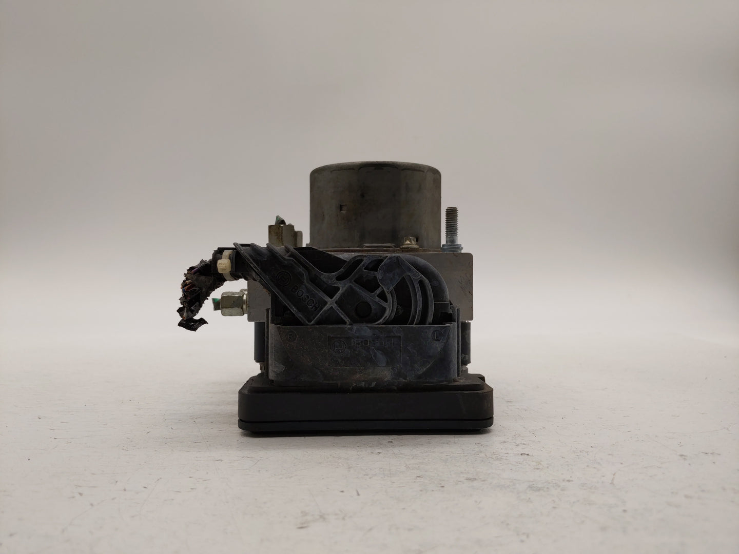 2015 Nissan Altima ABS Pump Control Module Replacement P/N:47660 9HM0A Fits OEM Used Auto Parts - Oemusedautoparts1.com