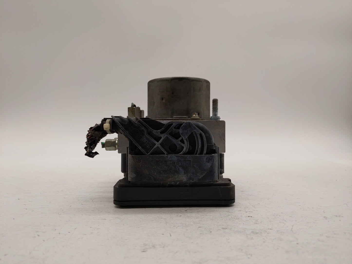 2015 Nissan Altima ABS Pump Control Module Replacement P/N:47660 9HM0A Fits OEM Used Auto Parts - Oemusedautoparts1.com