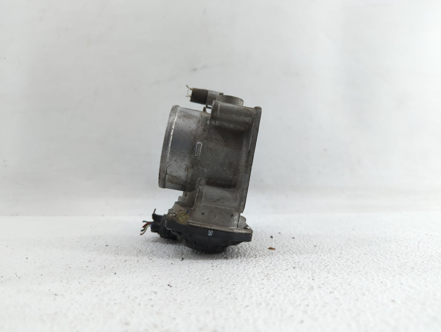 2013-2018 Nissan Altima Throttle Body P/N:3TA60-01 C 3TA60-01 B, 3TA60-01 A Fits Fits 2013 2014 2015 2016 2017 2018 2019 OEM