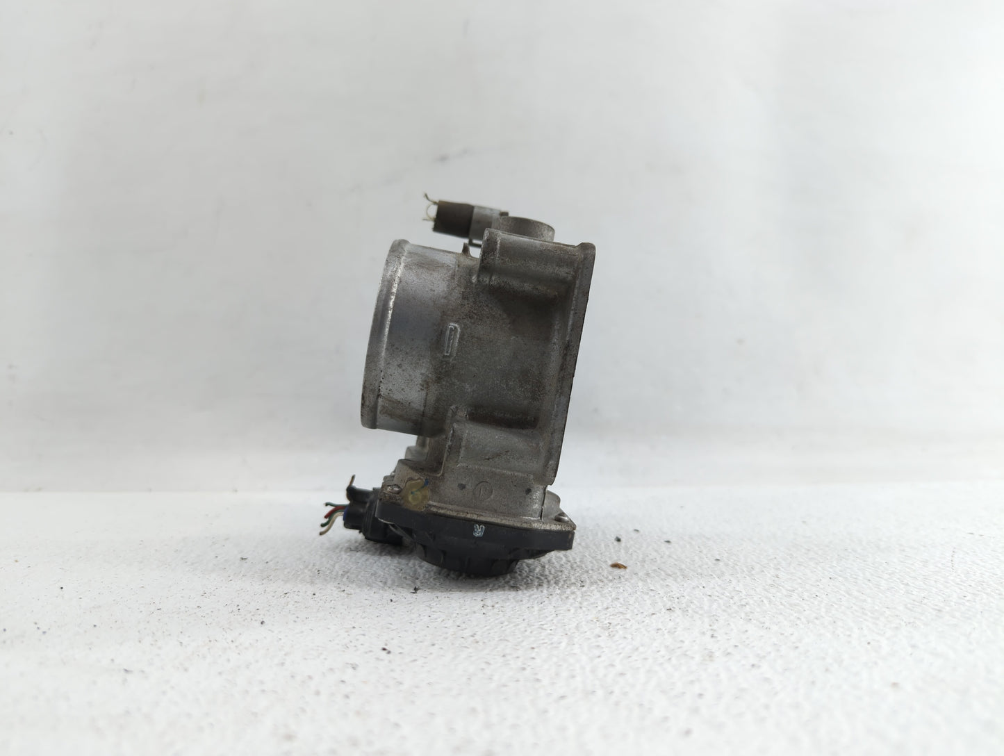 2013-2018 Nissan Altima Throttle Body P/N:3TA60-01 C 3TA60-01 B, 3TA60-01 A Fits Fits 2013 2014 2015 2016 2017 2018 2019 OEM