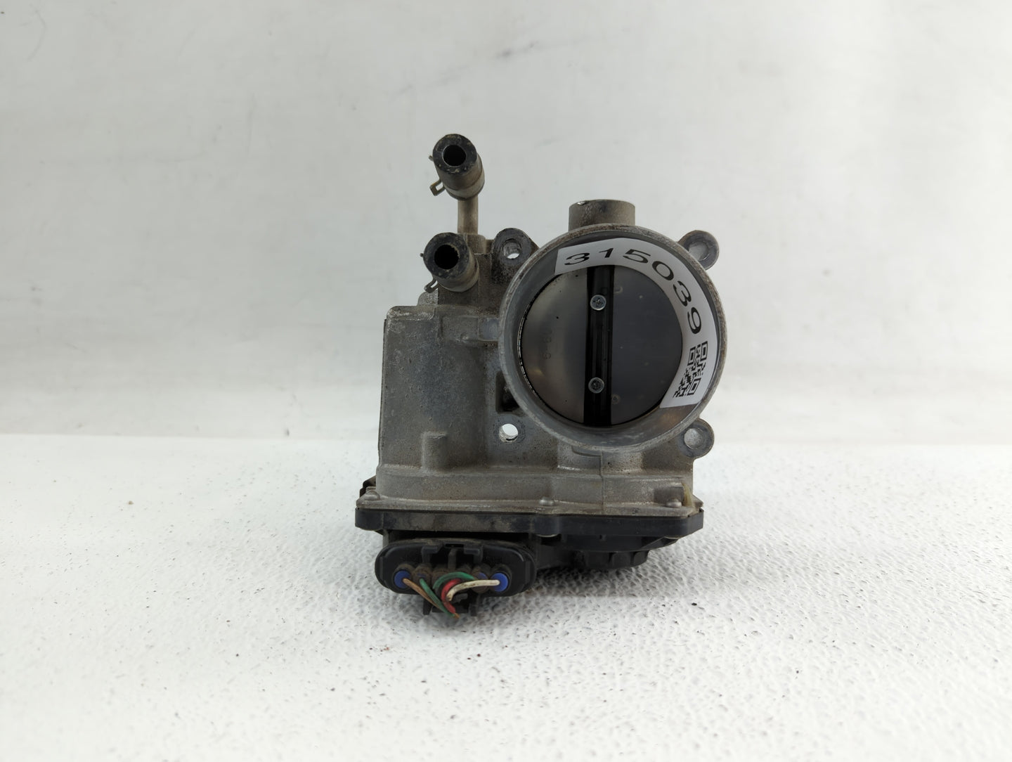 2013-2018 Nissan Altima Throttle Body P/N:3TA60-01 C 3TA60-01 B, 3TA60-01 A Fits Fits 2013 2014 2015 2016 2017 2018 2019 OEM