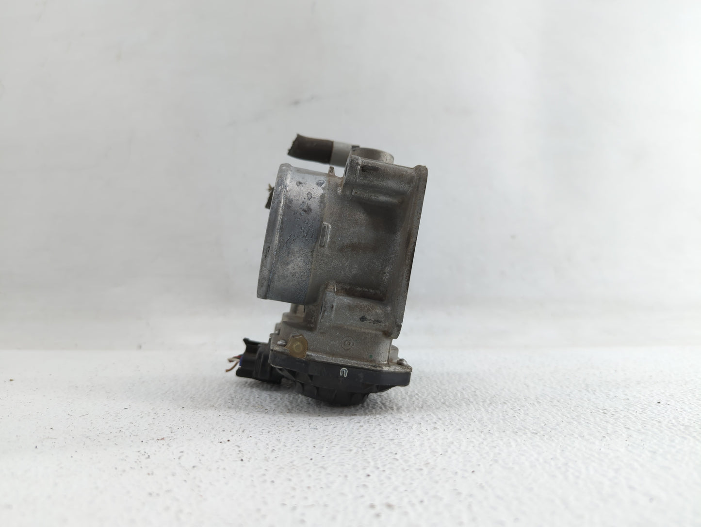 2013-2018 Nissan Altima Throttle Body P/N:3TA60-01 C 3TA60-01 B, 3TA60-01 A Fits Fits 2013 2014 2015 2016 2017 2018 2019 OEM