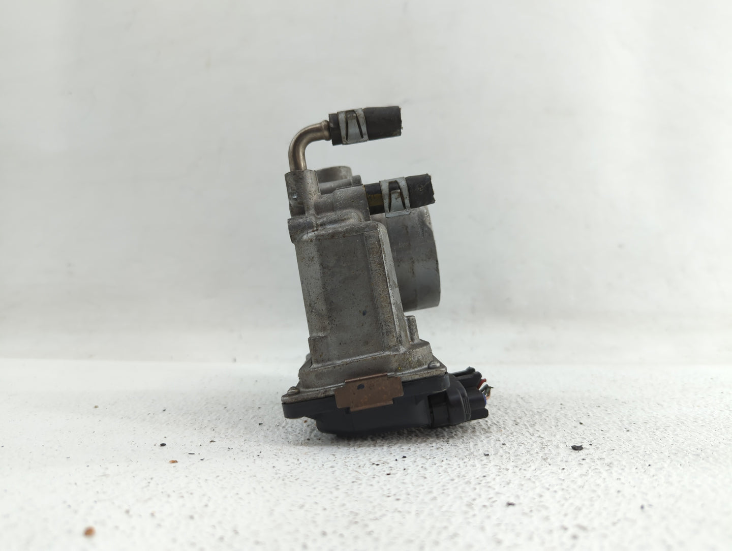 2013-2018 Nissan Altima Throttle Body P/N:3TA60-01 C 3TA60-01 B, 3TA60-01 A Fits Fits 2013 2014 2015 2016 2017 2018 2019 OEM