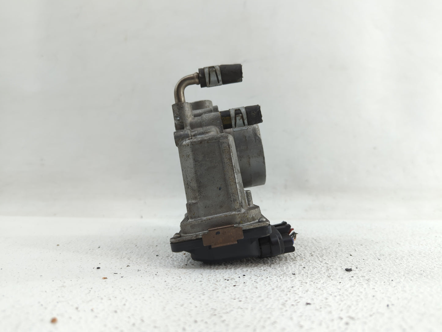 2013-2018 Nissan Altima Throttle Body P/N:3TA60-01 C 3TA60-01 B, 3TA60-01 A Fits Fits 2013 2014 2015 2016 2017 2018 2019 OEM