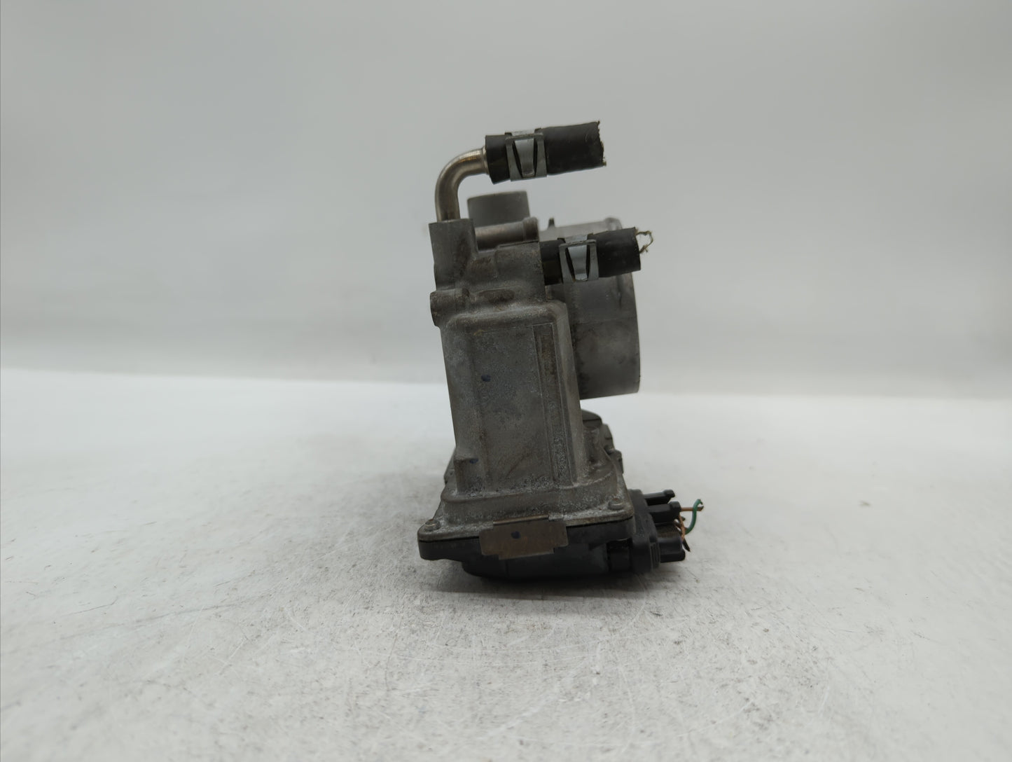 2013-2018 Nissan Altima Throttle Body P/N:3TA60-01 C 3TA60-01 B, 3TA60-01 A Fits Fits 2013 2014 2015 2016 2017 2018 2019 OEM