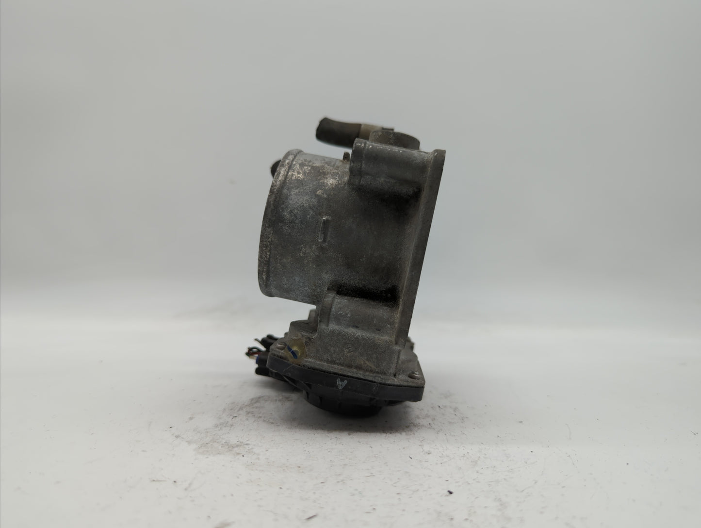2013-2018 Nissan Altima Throttle Body P/N:3TA60-01 C 3TA60-01 B, 3TA60-01 A Fits Fits 2013 2014 2015 2016 2017 2018 2019 OEM