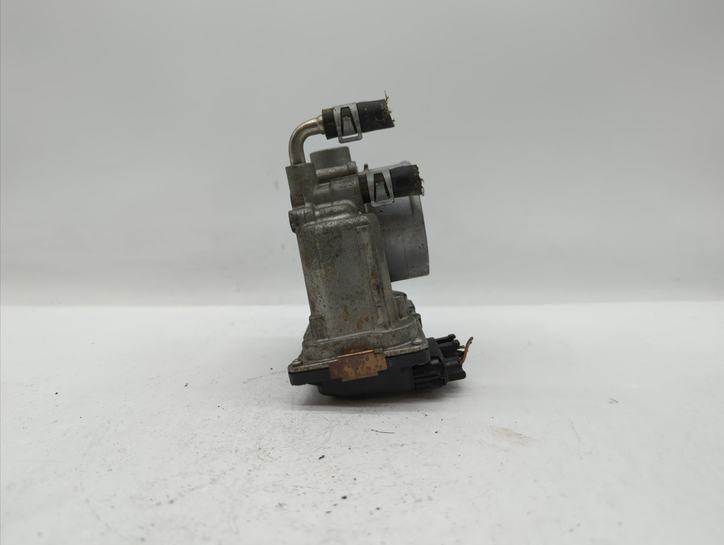 2013-2018 Nissan Altima Throttle Body P/N:3TA60-01 C 3TA60-01 B, 3TA60-01 A Fits Fits 2013 2014 2015 2016 2017 2018 2019 OEM