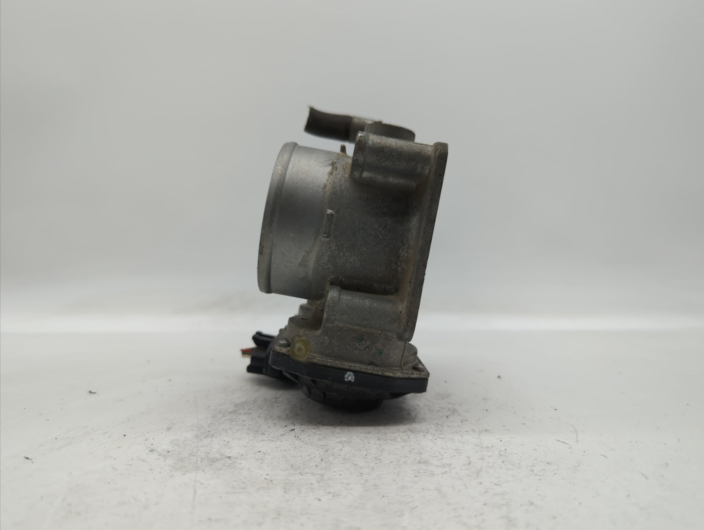 2013-2018 Nissan Altima Throttle Body P/N:3TA60-01 C 3TA60-01 B, 3TA60-01 A Fits Fits 2013 2014 2015 2016 2017 2018 2019 OEM