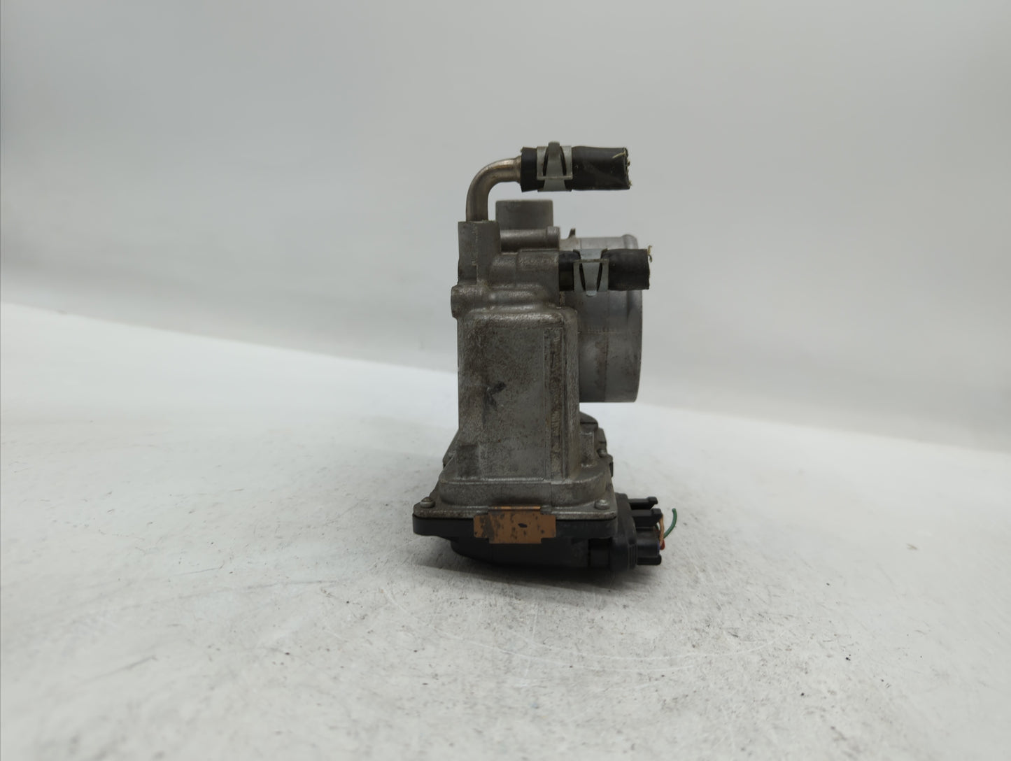 2013-2018 Nissan Altima Throttle Body P/N:3TA60-01 C 3TA60-01 B, 3TA60-01 A Fits Fits 2013 2014 2015 2016 2017 2018 2019 OEM