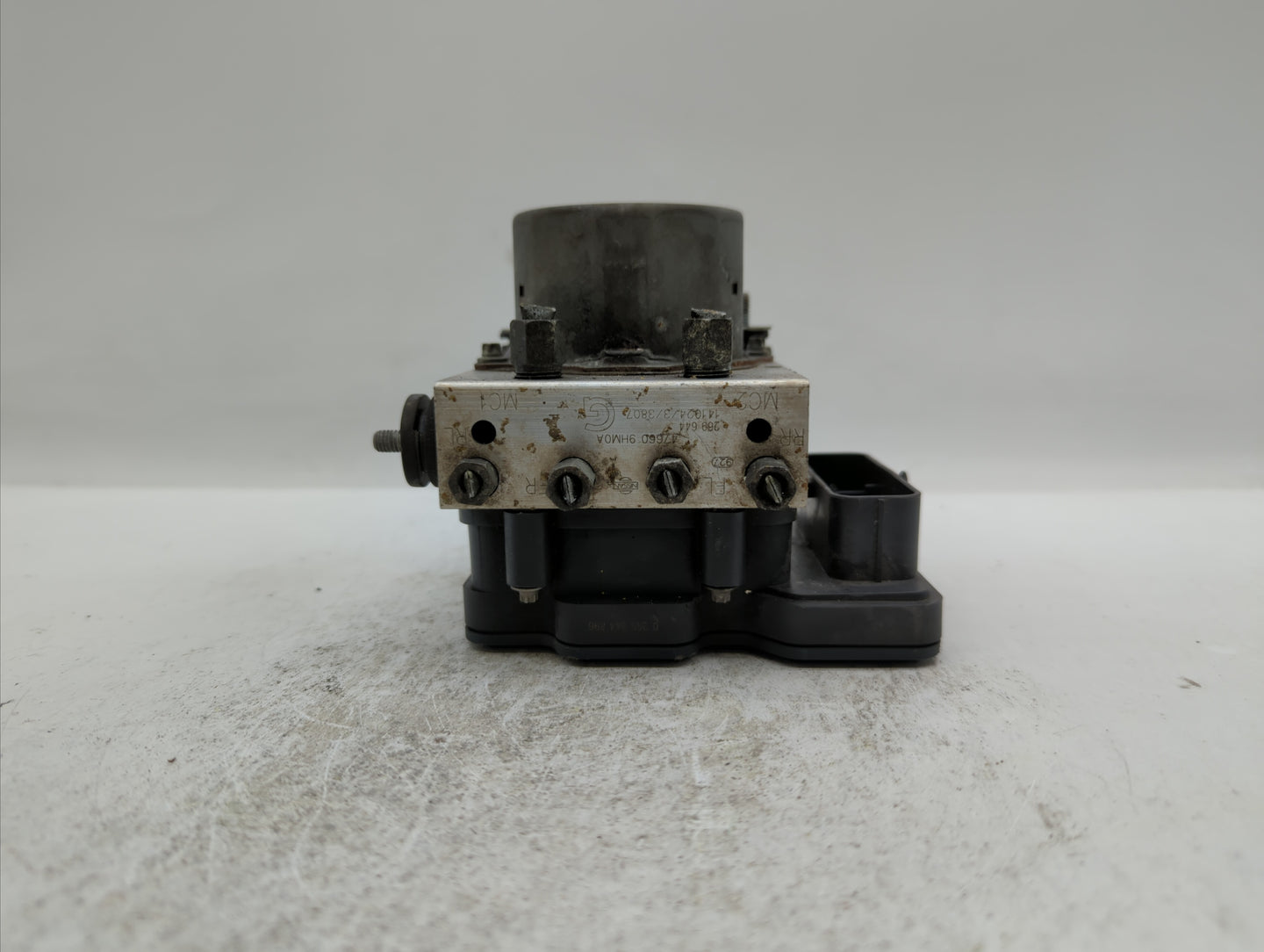2015 Nissan Altima ABS Pump Control Module Replacement P/N:47660 9HM0A Fits OEM Used Auto Parts - Oemusedautoparts1.com