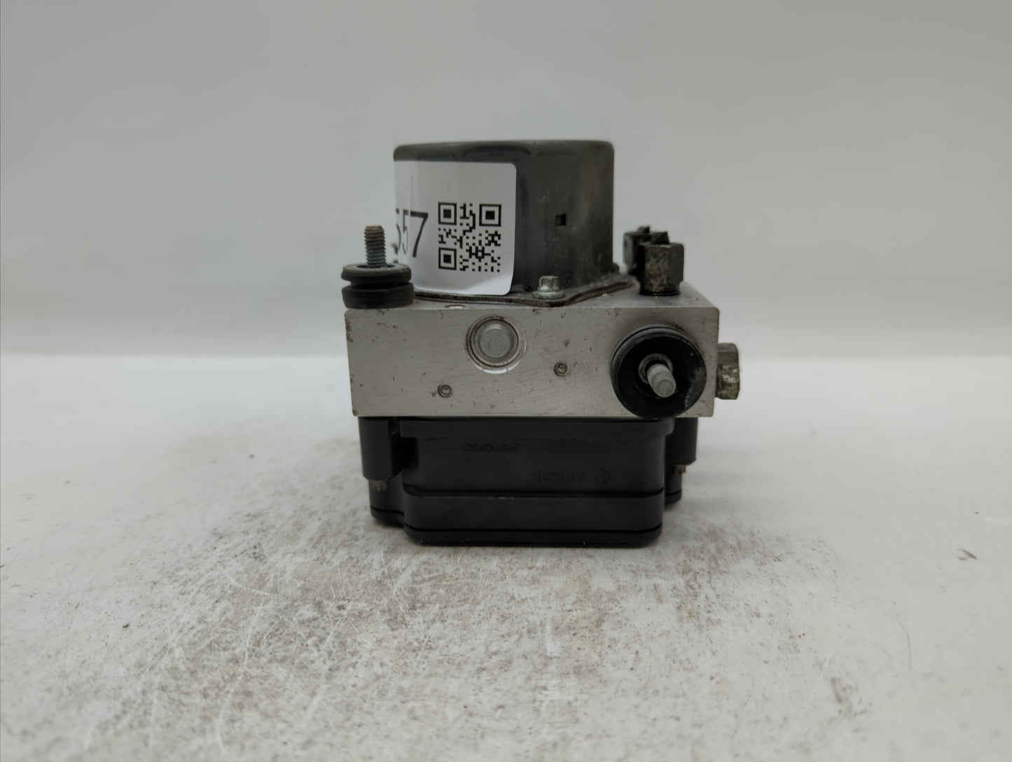 2015 Nissan Altima ABS Pump Control Module Replacement P/N:47660 9HM0A Fits OEM Used Auto Parts - Oemusedautoparts1.com