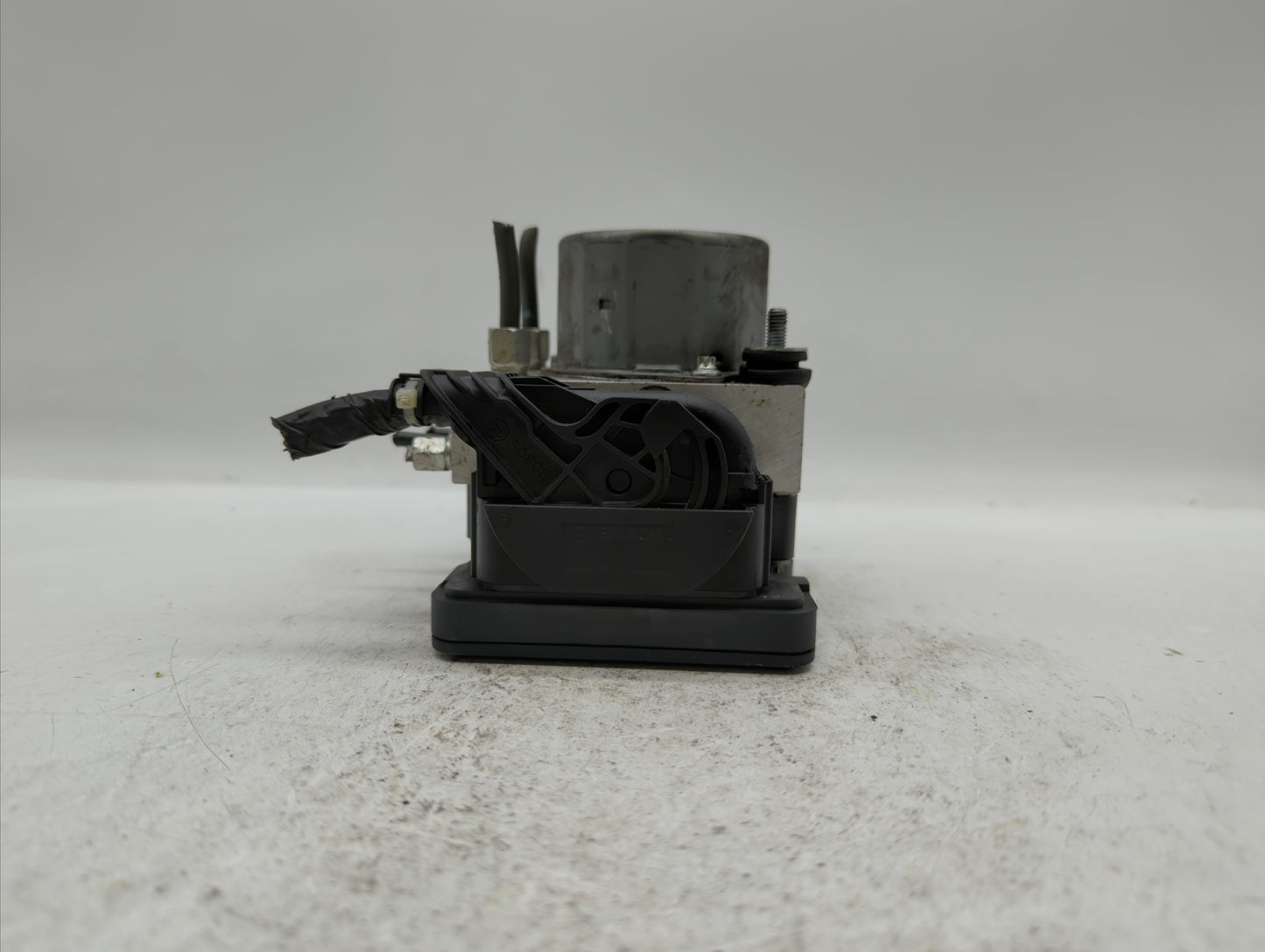 2015 Nissan Altima ABS Pump Control Module Replacement P/N:47660 9HM0A Fits OEM Used Auto Parts - Oemusedautoparts1.com