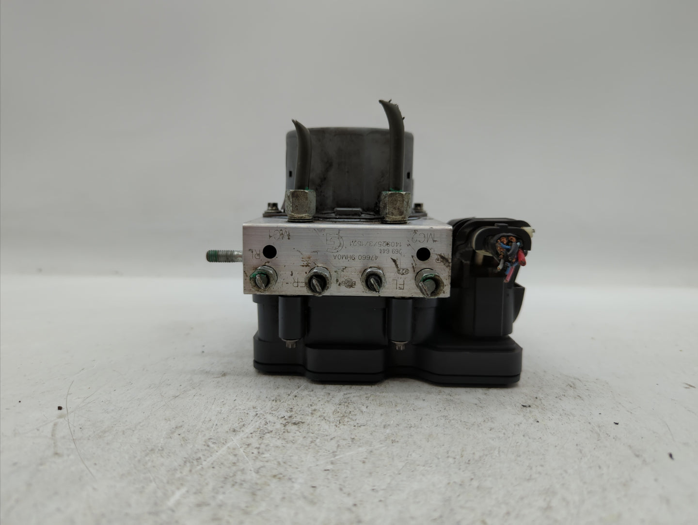 2015 Nissan Altima ABS Pump Control Module Replacement P/N:47660 9HM0A Fits OEM Used Auto Parts - Oemusedautoparts1.com