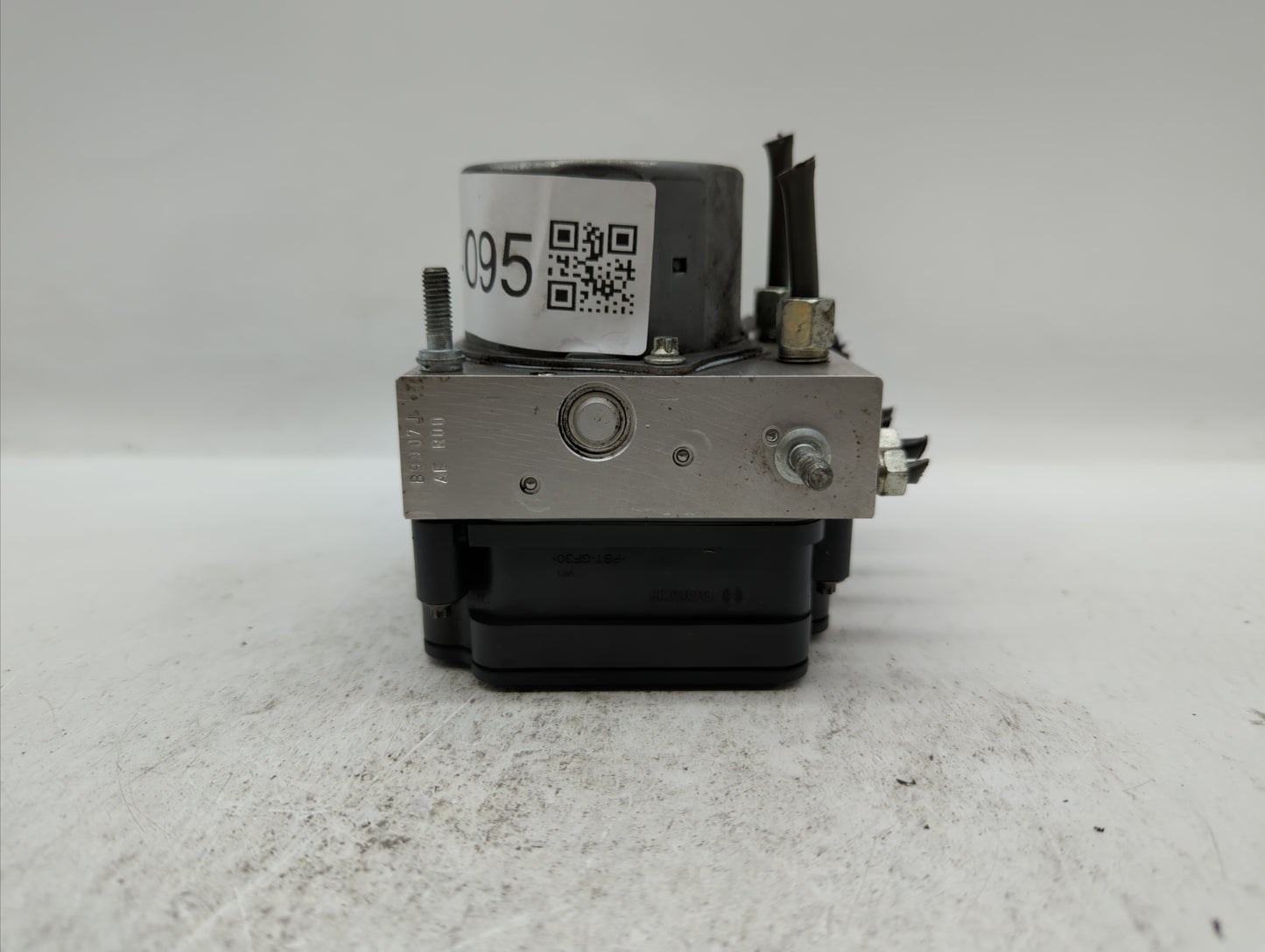 2015 Nissan Altima ABS Pump Control Module Replacement P/N:47660 9HM0A Fits OEM Used Auto Parts - Oemusedautoparts1.com