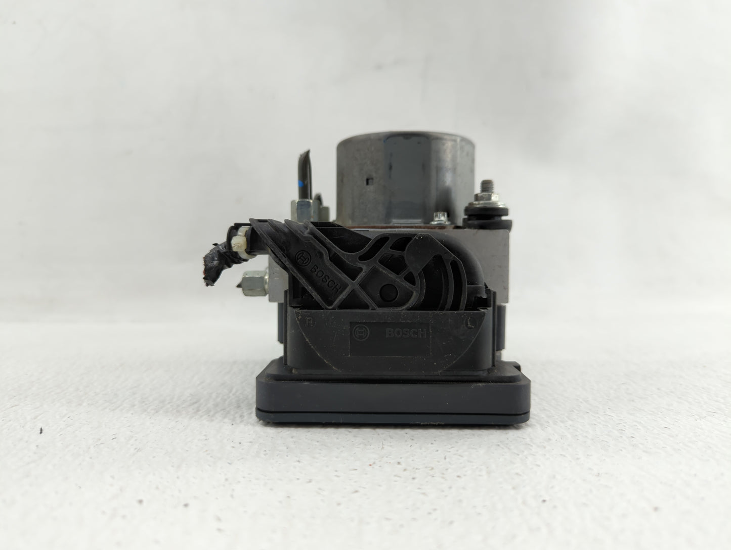 2015 Nissan Altima ABS Pump Control Module Replacement P/N:47660 9HM0A Fits OEM Used Auto Parts - Oemusedautoparts1.com