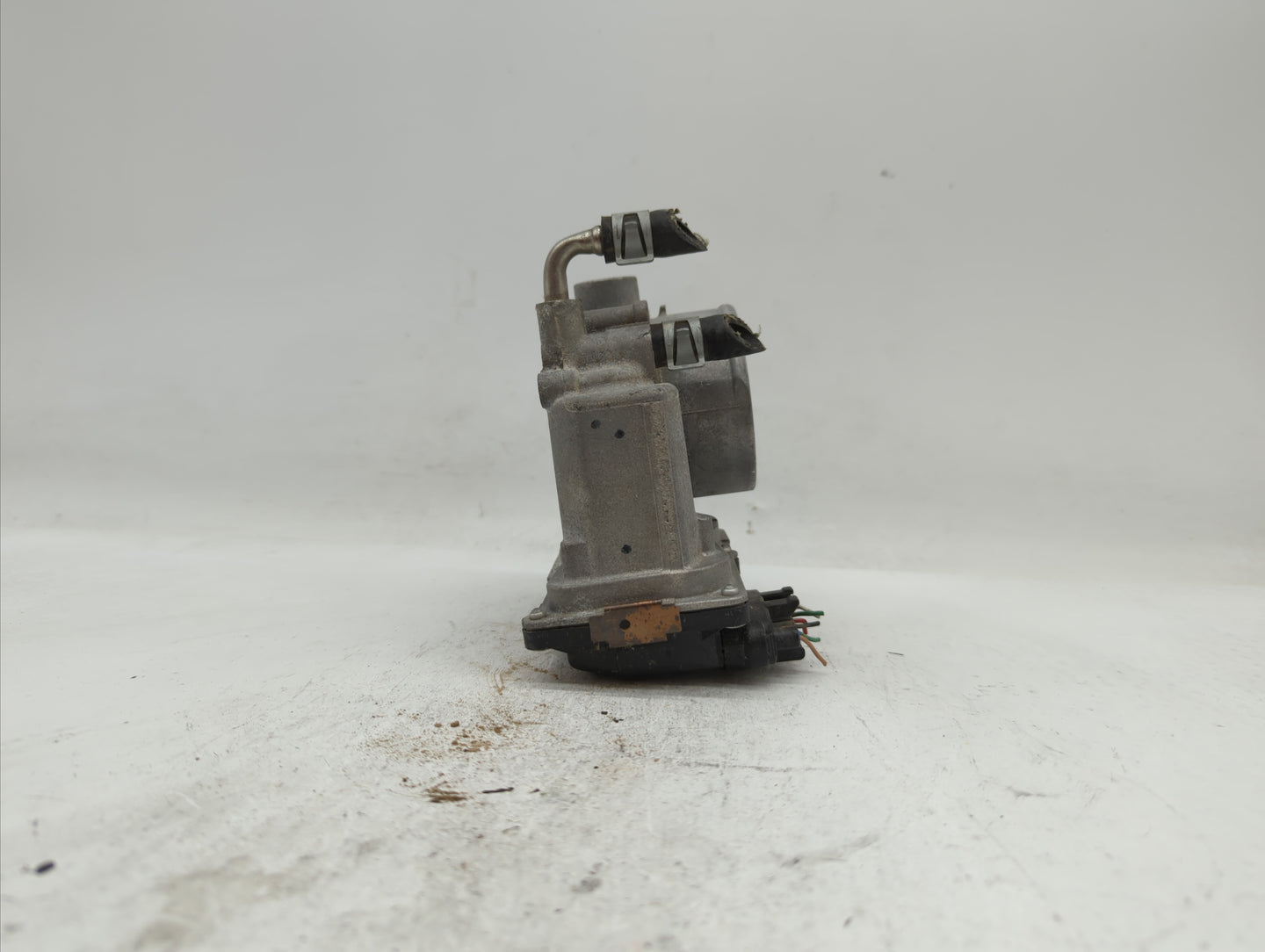 2013-2018 Nissan Altima Throttle Body P/N:3TA60-01 C 3TA60-01 B, 3TA60-01 A Fits Fits 2013 2014 2015 2016 2017 2018 2019 OEM