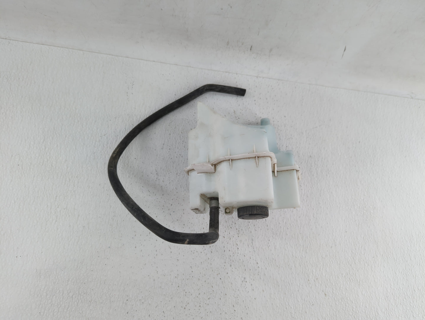2013-2018 Nissan Altima Radiator Coolant Overflow Expansion Tank Bottle 339518 - Oemusedautoparts1.com