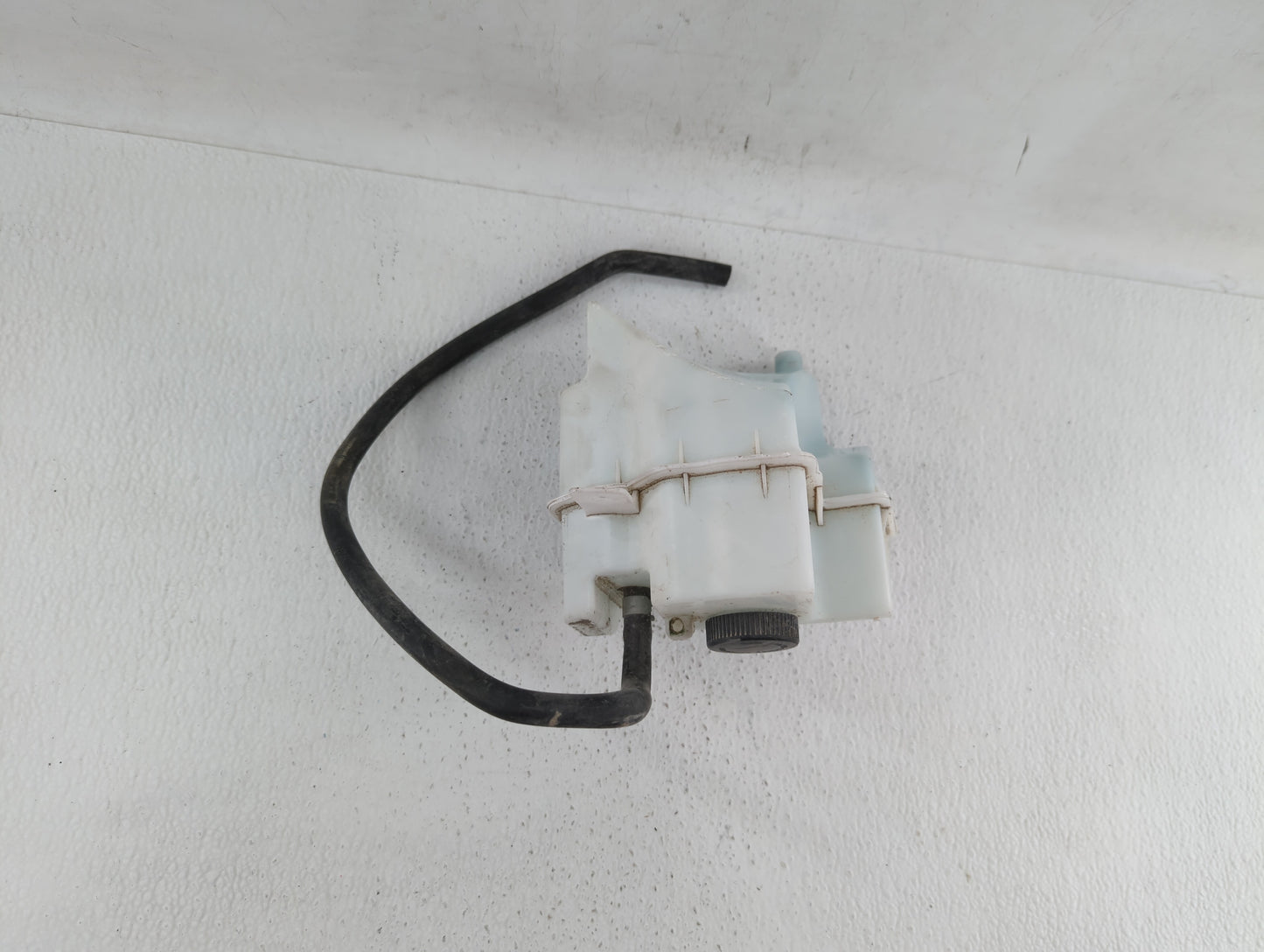 2013-2018 Nissan Altima Radiator Coolant Overflow Expansion Tank Bottle 339518 - Oemusedautoparts1.com